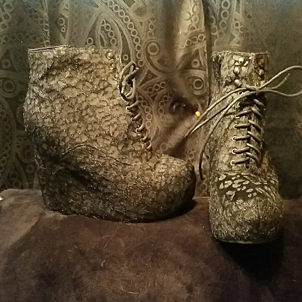 Black fur leopard print wedge bootie